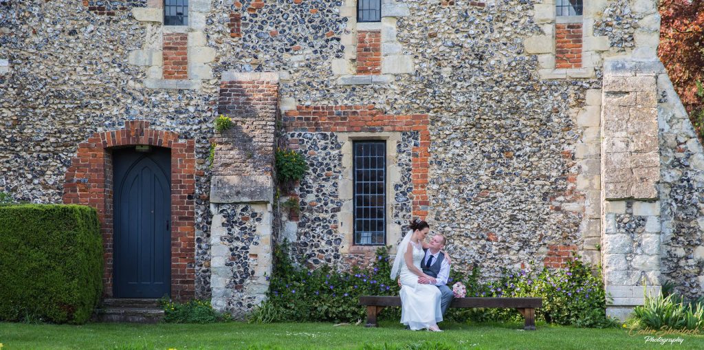 wedding portraits in greyfriars gardens in Canterbury