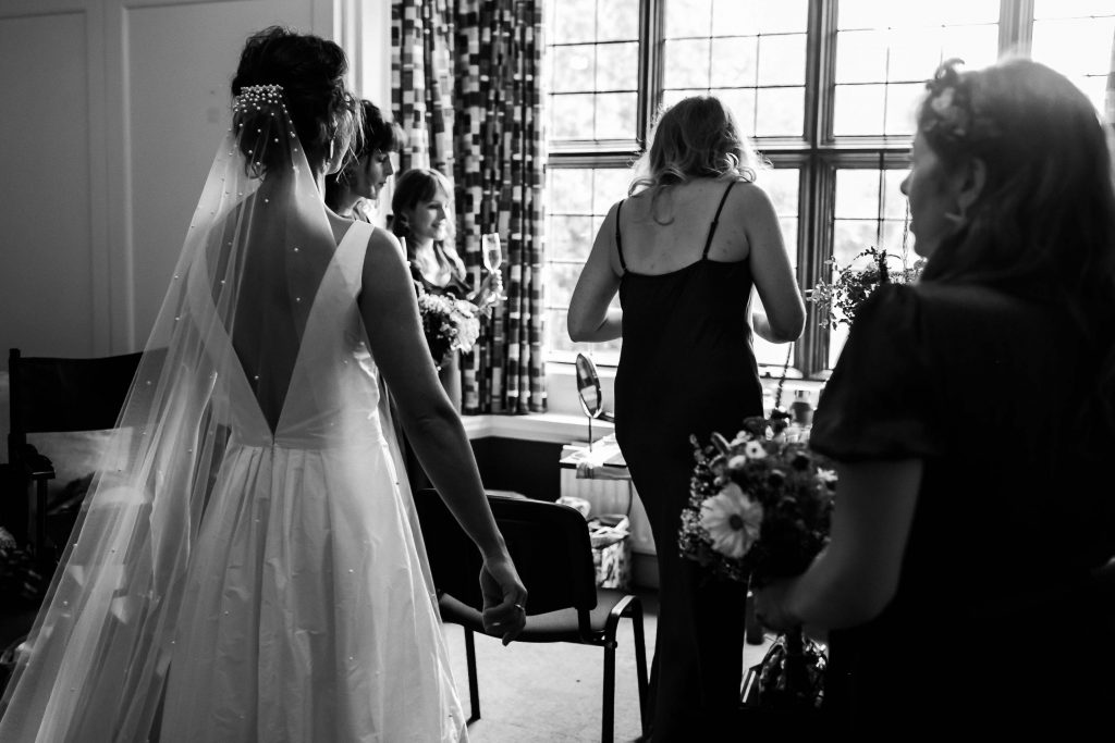 bridal prep at brickwall house