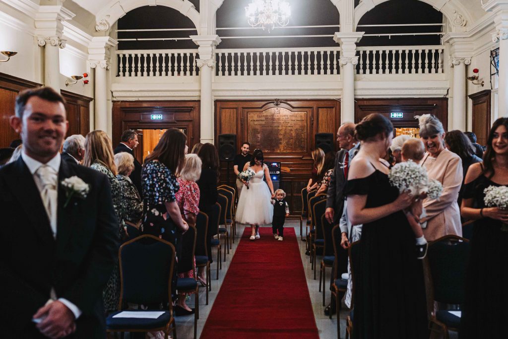 wedding ceremony at Old Finsbury Town Hall