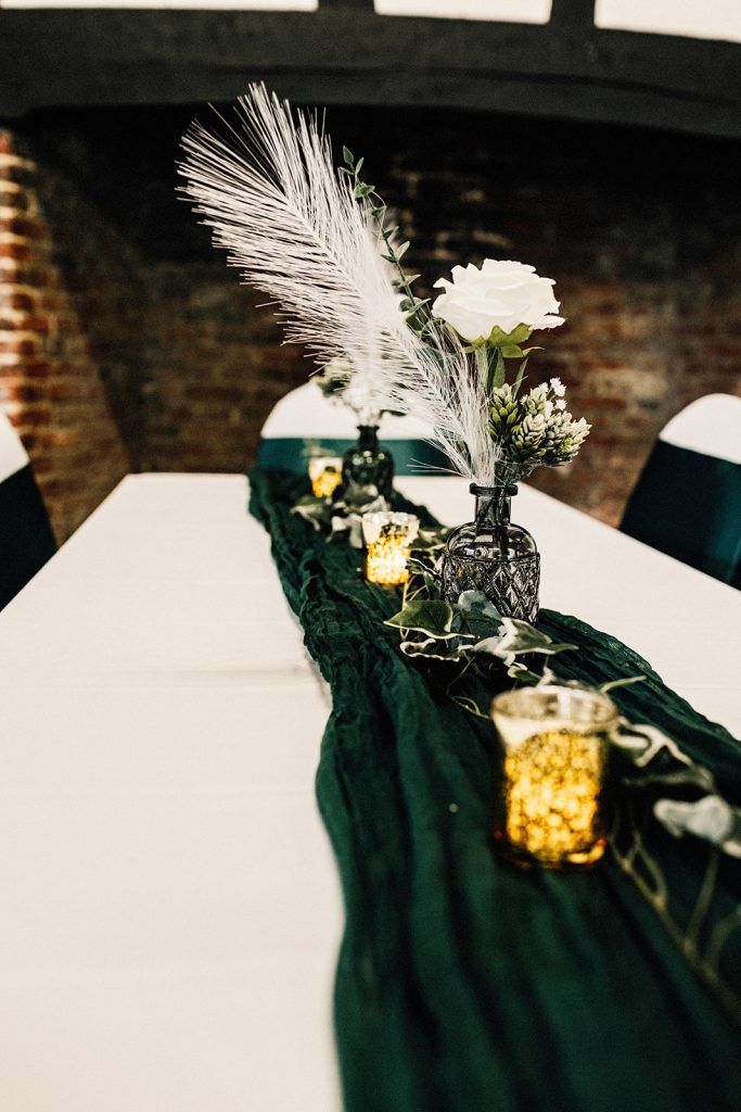 wedding table decorations in white and green